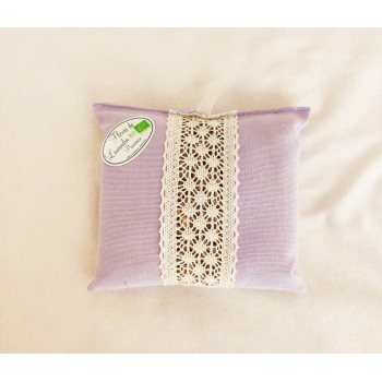 CUSCINO CON FIORI DI LAVANDA DA APPENDERE CON PIZZO