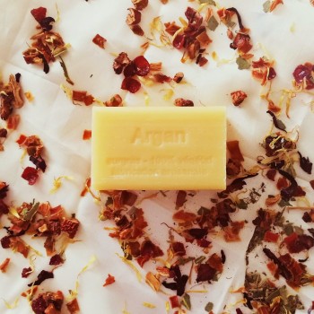 SAPONE NATURALE AL LATTE D'ASINA E ARGAN